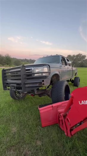 Wide load #wheresthecoolant #powerstroke #7_3 #8lugthug #shitbox