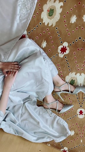 Shiny Silver Party Dress: Be the Star of the Night!🌟👗