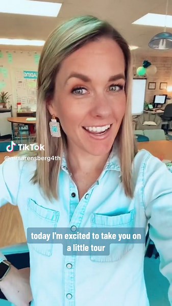 Have you ever heard of UDL? I love the idea of making sure the kids have what they need to be successful instead of trying to fit everyone inside the same box! Lots of options here! #teacher #teachers #mesarensberg #seating #udl #flexible #independentwork #classroom #behavior #behaviormanagement #flexibleseating