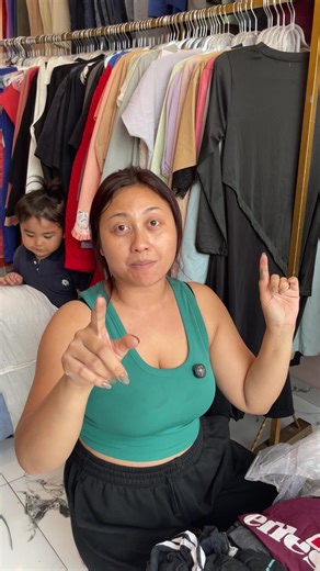 Kaos Cowok Full Brand Landing di Baju Gending