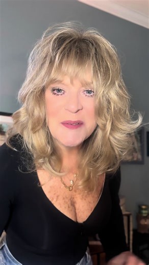 Seamless , sculpted, and so flattering. This long sleeve shapewear smooths, supports, and snatches in all the right places . #seamless #shapeweargoals #snatchedstyle#shapewear#confidenceboost @Shapellxofficial