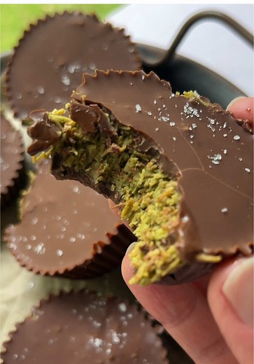 Easy Dubai Chocolate Bar and Cups Recipe