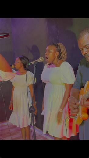 Wishing everyone a beautiful weekend! May these songs lift your spirit and brighten your day 🎵✨ Ebruke Music Ltd🎶 Lead - Ebruke omoreme🎸 Lead Artist- Obaqwez 🎤 Bass - KB🎸 Keyboard - Mira Keyz 🎹 Back ups - Yome & queen 🎤🎤 Drum-Emma drums🥁 Sax - Oke 🎷 Mix and mastered - Senior Engr Ese Osiaje🎼💿 Production Engr - Engr raymond | Ebruke Music