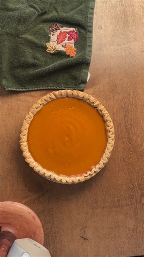 The easiest Pumpkin Pie ever! smooth, cozy, perfectly spiced, and foolproof. 🥧✨ Easy Pumpkin Pie Recipe Ingredients: • 1 unbaked 9-inch pie crust • 1 can pumpkin purée (15 oz) • ¾ cup sugar • ½ tsp salt • 1 tsp cinnamon • ½ tsp ginger • ¼ tsp nutmeg • 2 eggs • 1 can evaporated milk (12 oz) Instructions: Place crust in 9-inch pie dish. Whisk pumpkin, sugar, salt, cinnamon, ginger, nutmeg. Whisk in eggs. Add evaporated milk (whisk until smooth.) Pour into crust. Bake 425°F for 15 min - reduce to 