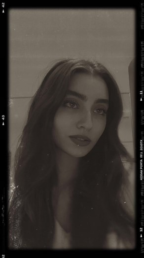 The secret is posing on the beat 😌 #model #modeltiktok #modeltok