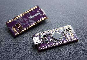Open Source Neutrino 32-bit Miniature Arduino Zero (video)