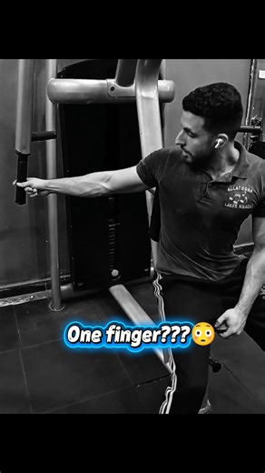 2️⃣ ONE FINGER BENCH FLY?! TRY THIS 😤🔥#GYM#CONTROL#CHESTDAY