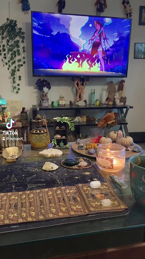 Good day magical beings, My Daily Divination Reading: •Oracle-...