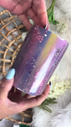I love this soft, pastel version of this OG design of mine. I’m thinking maybe a tutorial on this beauty…what do you think? #tumblers #tumblermaking #original #tutorial #glittertumblers #resinart #epoxy