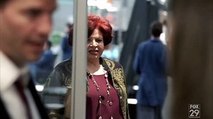 Bones 3x09 - Booth and Brennan kiss under the mistletoe