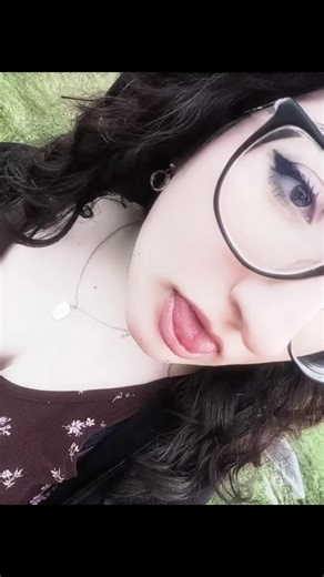 pluto🌱🦥 (@violin_kidd)’s videos with original sound - 𝐀 𝐒 𝐆 𝐕