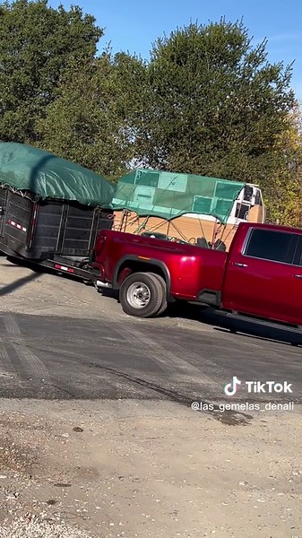 🤠👌 🤠 . . . . #lamamalona #foryoupage #explore #foryou #outfits #fyp #fy #parati #boots #takuaches #buchon #algoleve #gmc #trucking #trokiando #camaro #needforspeed #silverado #trokas #buchon #fypシ #foryoupage #explorepage #camaro #supersport #srt #bmw