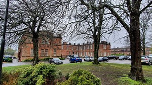 Dumfries & Galloway’s First Hyperbaric Oxygen Chamber Is Now In Dumfries Just Breathe O2 is a community interest company, dedicated to bringing hyperbaric oxygen therapy to the Borderlands community, providing individuals with the opportunity to self manage the symptoms associated with long term and complex health concerns. DGWGO went along to meet Beth Morrison of Just Breathe O2 to find out more about Just Breathe O2 which is situated at Grierson House at The Crichton. Beth told DGWGO “Oxygen 