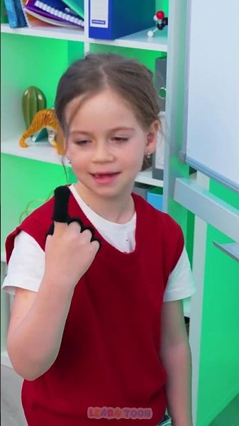 Boost Your Memory with Finger Tracing! Clean Board Challenge! 🧠✨#lifehack #kids