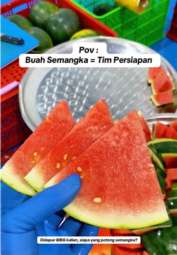 Siapa yang Potong Semangka di Dapur SPPG?