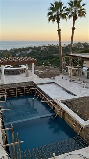 Build a luxury swimming pool: Iconic build with creative skill of work.