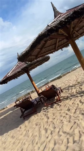 Heinz Schmalzried on Instagram: "Kurzer Statusbericht mein Reisepass beziehungsweise mein Ersatz Reisepass ist immer noch nicht da. Ich habe noch nicht mal eine E-Mail von der Botschaft bekommen. Das ist natürlich traurig. Die Botschaft könnte wenigstens schreiben Herr Schmalzried. Ihre Sache ist in Bearbeitung. Ich habe eine E-Mail an die Botschaft geschrieben bitte schreiben Sie mir, dass irgendwas passiert oder dass sie wenigstens meine E-Mail erhalten haben oder sonst irgendwas. Nein, nicht 