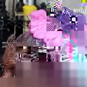 From hot pink to neon green hair dye! 💚 | Make-Up & Hair Tutorials