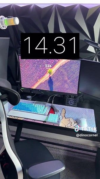 No other pc is faster #theultimatenerd #gamingtiktok #gamingsetup #gamingroom #gamer