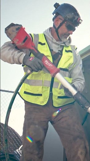 Milwaukee M18 Brushless Stick Transfer Pump Social