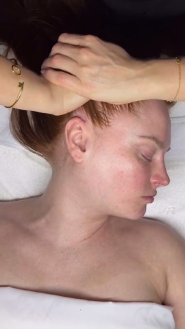 Oksana | Facial Rituals on Instagram: "Muscle atrophy in the face is a huge contributor to sagging in the skin, fine lines and wrinkles. Regular Face Massage, lymphatic and gua sha can help prevent this and keep your skin looking young, supple and fresh!❤️❤️❤️ . . . #skincare #selflove #metime #facemassage #facialmassage #esthetician #huntsvilleal"