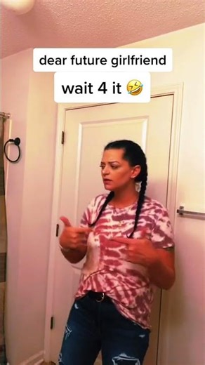 Self-Deprecating Humor: A Relatable Girl Explains Her Quirks#selfdeprecating #quirkygirl