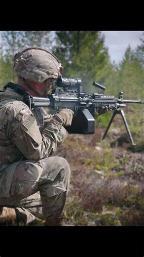 POV: Firing an M240B With a 1–6x Optic! 🤯 #military #shorts
