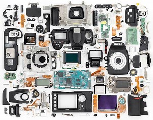 A Teardown of the Nikon D700 and a Peek at Some of Its Interesting Guts
