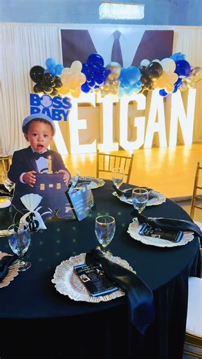 Boss Baby vibes for the BIG ONE 👑💼 We personalized every detail to celebrate this first birthday in true boss style — balloons galore, statement decor, and his name shining bright in marquee lights. Because turning ONE deserves a grand entrance ✨ #BossBabyBirthday #FirstBirthdayParty #BalloonDecor #EventStyling #PartyDecorations