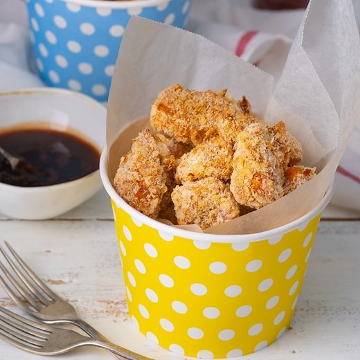 438K views · 11K reactions | Super Crispy Chicken Nuggets ✌️珞 And all my tricks for getting that crunch WITHOUT the frying and zero oil! Get the recipe: https://www.marionskitchen.com/oven-baked-crispy-chicken-nuggets/ | Marion Grasby | Facebook