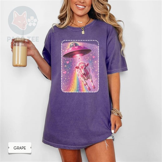 Retro Alien Abduction Cow Graphic T Shirt, Oversized UFO Fantasy Tee - Etsy