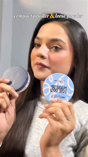 Mahak on Instagram: "Compact vs Loose Powder ✨ One for quick touch-ups, one for flawless finish—know the difference and choose your glow! 💕 { compact powder vs loose powder, difference between compact and loose powder, compact powder makeup, loose powder makeup, compact powder benefits, loose powder benefits, compact powder for oily skin, loose powder for dry skin, compact powder for daily use, loose powder for baking, makeup powder types, face powder comparison, setting powder vs compact, comp