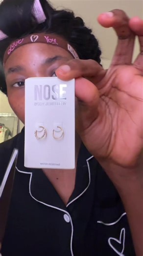 Cambio de mi arete nasal después de 5 meses