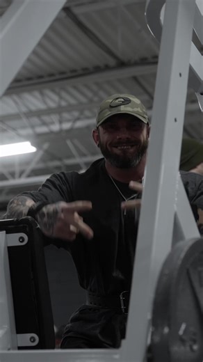 Just L-I-V-I-N #fyp #bodybuilding #gymtok