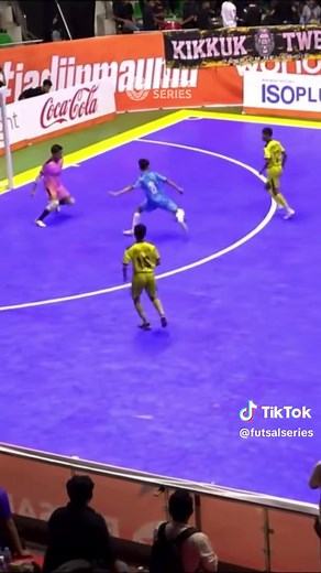 Gol Cepat SMAN 12 Pekanbaru di Futsal Series 2025