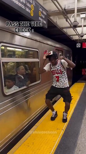 9.6K views · 276 reactions | Wait for it..️ #ad  Wanna go viral too?  Get my prompts & tips now!  Link in bio! > @shiverchain Good to know: Every Sunday I post the Prompt of the Week – proven AI prompts that actually work. Collect them and don’t miss out – only for subscribers! > @shiverchain Source: @dre_da_dancer #humantocreature #creature #edit | shiverchain | Facebook