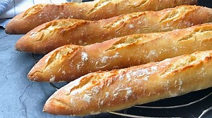 Baguette o pan francés (barras de pan muy fáciles) - Anna Recetas Fáciles
