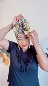 336K views · 8.6K reactions | One rubber band and a small fabric of 1m square gives you this gorgeous look. Don’t say that your material is too small because it’s not true. There’s always something you can do. #headwrap #ankara #fbreelsfypシ゚viralシ Calista StarBeuty HeadwrapTutoria @highlight | Calista StarBeauty | Facebook