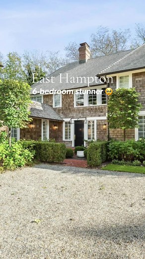 East Hampton home tour! 🥹🌊 Learn more abour this gorgeous #HamptonsHome: 🔗👆 • #easthamptonrealestate #easthampton #hamptonsvibes #thehamptons