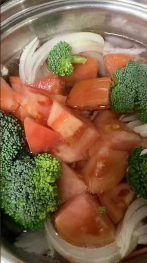 野菜とキノコとウインナーの朝のSoup