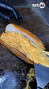 When melted cheddar meets crispy fries and juicy sausages inside a toasted sandwich… that’s the kind of bite dreams are made of! 🧀 📹: 20morsipaninoteca / IG | Taste Lab