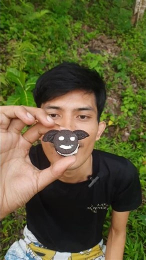 Easy BATMAN Snack Idea 🍪🦇 #camping #lifehacks #batman #outdoors
