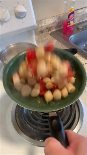 Sautéed scallops:Direct from the cooks kitchen #viralvideo #cooking #kitchen