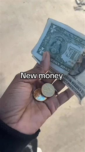 Eric Miller on Instagram: "The cashier gave her gold quarters!!! #quarter #quarter #cashier #coins"