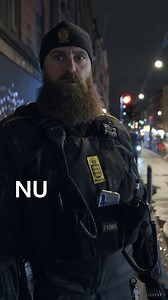 Kanal5dk on Instagram: "Når du kører over for rødt på cykel… ender du i armene på Jimmi 🚦🚲 Nyt afsnit af Gadebetjentene i aften 20.00 på Kanal 5 eller stream nu på HBO Max"