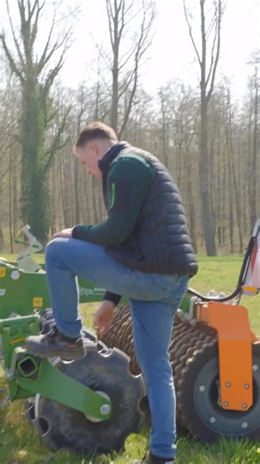 AMAZONEN-WERKE SE & Co. KG on Instagram: "Wenn nicht alles immer nach Plan läuft…🎬😂 ______________________________ When things don't always go according to plan...🎬😂 #amazone #outtakes #fail #worksmart"