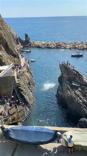 4.2K views | Cliffjumping in Manarola | Cinque Terre Italy | Facebook