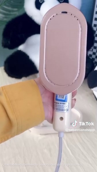 ferro de passar roupa portátil a vapor super baratinho no tiktokshop #ferroavapor #ferro #tiktokshop #ferrodepassarroupa