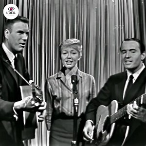 🇺🇸 The Rooftop Singers - Walk Right In (1963) #forrestgump Si vous aimez notre page et que vous souhaitez nous donner un coup de pouce 👇 https://www.facebook.com/becomesupporter/loeilmusical/ | L'oeil musical