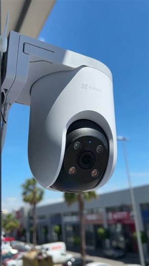 The EZVIZ H8C PoE 2K combines intelligent surveillance, automatic tracking, and a stable connection.
